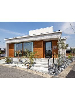 高技術×丁寧な施術で、髪質に合わせたスタイルをご提案◎何度でも使えるクーポンで気軽に通える♪