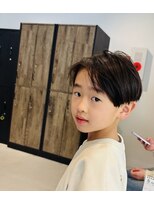 幻(maboroshi)&nbsp;センター分けkidsカット