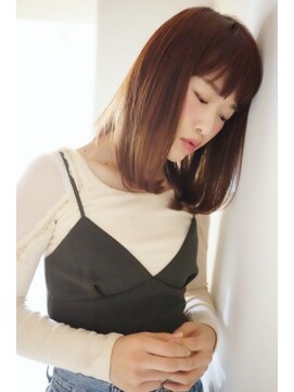 ネオリーブ チロル 横浜西口店(Neolive CiroL.) ＊柔らかアッシュベージュ×大人ミディ＊