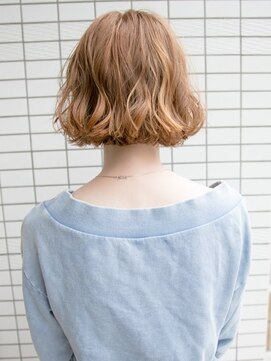 ルティア 池袋(Lutia) 切りっぱなしボブ
