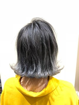 トータルビューティブレイクデュオ(TOTAL BEAUTY BREK DUO) 切りっぱなしボブ