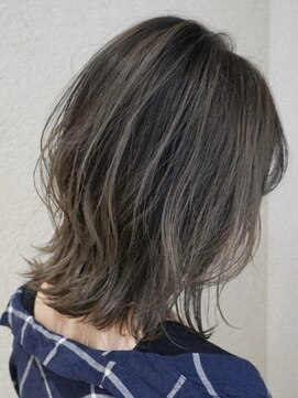 シェル 津山の手店(shel) ミディアムレイヤー20代30代40代韓国ヘアハイライト透け感カラー
