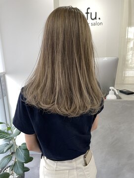 フー(fu.) ミルクティーベージュ