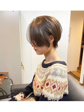 ティピ(tipi) くすませカラー×ショートヘア