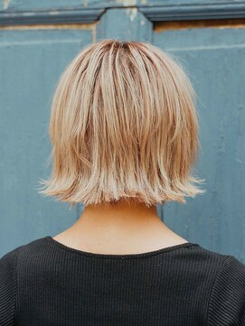ヘアアンドリラクゼーション シャッセ(Hair&Relaxation SASE) ハイトーンショート