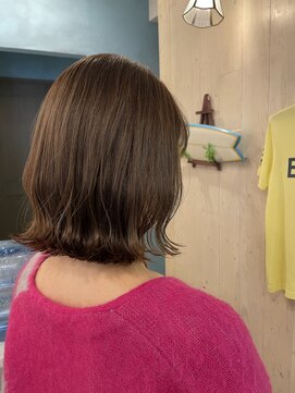 ビアリッツ(Biarritz) 外はねボブスタイル