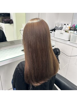 シー 池袋(SHE) グレージュ