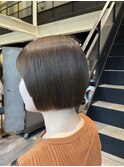 ワンカラーで作るイヤリングカラー