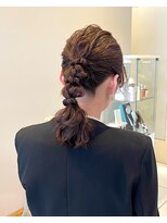 ループス(Roops)&nbsp;お呼ばれヘア♪ 宇佐見