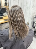 ミコ(MICO hair)&nbsp;白髪ぼかしバレイヤージュ
