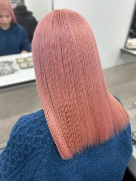 ロイオブジゼル(roi of GiseL) セミロング　切りっぱなしボブ　ハイトーン　10代20代　艶感