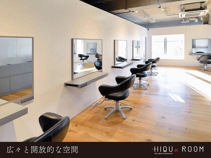 ヒクルーム(HIQU ROOM)の写真
