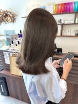 オーバルヘアー(OVAL hair)&nbsp;透明感アッシュブラウン/ミディアム/レイヤーカット