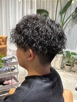 メンズパーマ／ツイストスパイラルパーマ