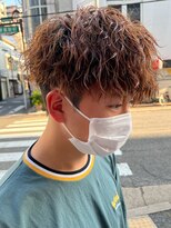 エルマーク 大宮(L-MARK)&nbsp;スパイラルパーマ/ツイストパーマ/メンズ/センターパート/波巻き