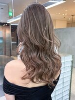 シオン(shion)&nbsp;ロング韓国ヘアブリーチ顔周りレイヤー_ba572672