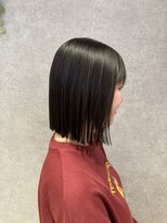 スリーランド(THREELAND)&nbsp;切りっぱなしボブ、タッセルボブ【砂川】