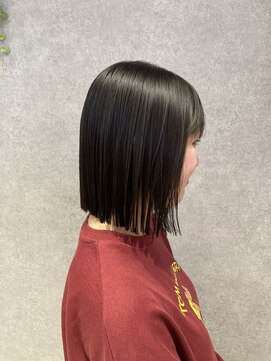 スリーランド(THREELAND) 切りっぱなしボブ、タッセルボブ【砂川】