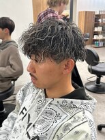 エルマーク 梅田(L-MARK)&nbsp;メッシュハイライトスパイラルパーマツイストパーマツーブロック