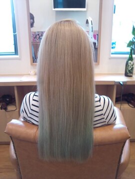 ヒカ ヘアーデザイン(Hika hair design) 切りっぱなしグラデーション