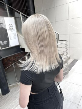 ジゼル(gisele) (小山)ホワイトグレージュ