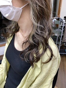 オンフリーク(ON FLEEK) #イヤリングカラー#グレージュ#巻き髪#オンフリーク#下関