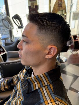 バイブアンドアネックス(VIBE & ANNEX) メンズカット×フェードスタイル