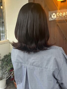 ティアトロアンドリミテバイティアトロ(teatro&limite by teatro) ミディアムレイヤー　ウルフカット　外ハネ　ラベンダーベージュ