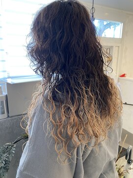 プルメリアドット(Plumeria.) グラデーションパーマ