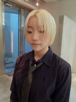 シアン(SYAN) 抜きっぱなし/ホワイトブロンド/ショートボブ/レイヤーボブ