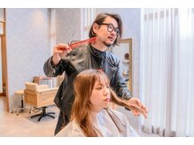しっかり丁寧すぎるカウンセリングでお客様の理想のヘアスタイルを提案いたします＊