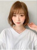 うる艶髪ミニウルフホワイトグレージュワンカール#210f0502