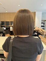 スリー ナカノシマ(three. Nakanoshima)&nbsp;【three.中之島】ダブルカラーで作るカームベージュ
