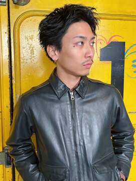 オスマン 御茶ノ水神保町店(Osmann) フェザーパーマグレーブルーカラー刈り上げショートバング