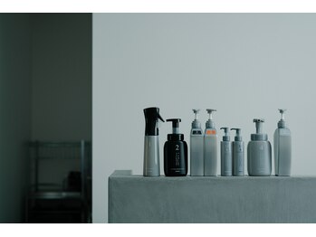 ロウェル(lowell)の写真/【似合わせカット】骨格・クセを見極める繊細な技術。乾かすだけで美しくまとまる、再現性の高いヘア。