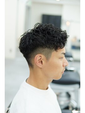 ブリードトウキョウ 亀戸店(BRYD TOKYO) ツーブロック刈り上げアップバングパーマ