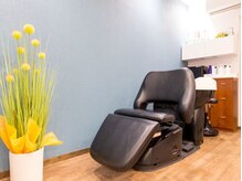 キズナ(KizuNa)の雰囲気(負担がかからないフラットなシャンプー台で至福のひとときを♪)