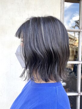 エイミーバイアフロート(amie  by afloat) ＊ THE☆寒色！青味なグレー感で存在感ある暗髪へ