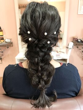 ヘアデザイン リライ(HAIR DESIGN Rely) 編みおろし