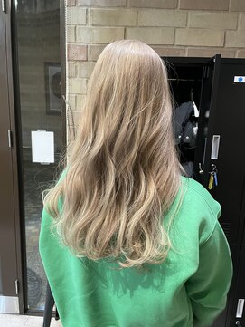 エルテ(ERTE) ロング外国人風ヘア