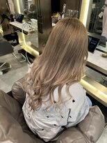 ブランシスヘアー(Bulansis Hair)&nbsp;ハイトーンを生かして上品グラデーションに！