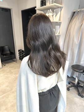 ディーエックス スリー(Dxxxx III) 10代２０代30代【大人気】オリーブグレージュ　KURO