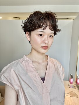 エアー(Air) ハンサムショート前下がりボブ切りっぱなしボブニュアンスパーマ