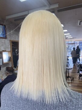 イエローコーン 金沢文庫店(YELLOW CORN) ブロンド/ケアブリーチ/ダブルカラー/抜きっぱなし