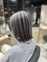 リーオオサカ(Lee Osaka)&nbsp;【Lee大阪店】アウターカラー×ミディアムボブ/新出