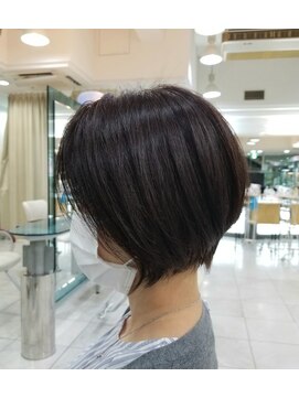 クオーター(QUARTER) ナチュラルショートボブ