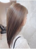グレーベージュ前髪パーマレイヤーロング黒髪小顔カット