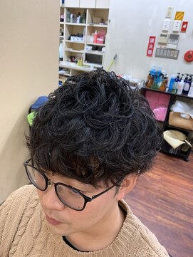 メンズ美容室 タカミ 内巻きパーマ　無造作マッシュ　ツーブロック