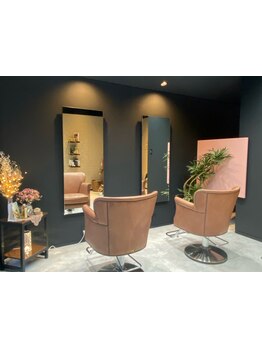 《カウンセリング～仕上げまでマンツーマン施術＊》広々としたプライベート空間で似合わせスタイルをご提案