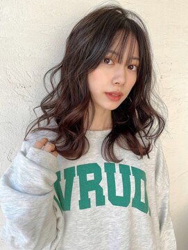 オーロ 西大寺店(ORO) グレーアッシュのゆるふわミディ